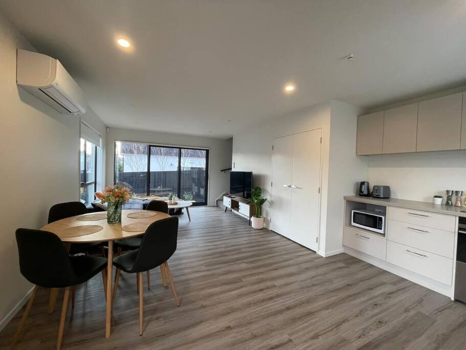 Cbd Luxury Parkside Living 2 Bedroom With Parking Christchurch Eksteriør billede