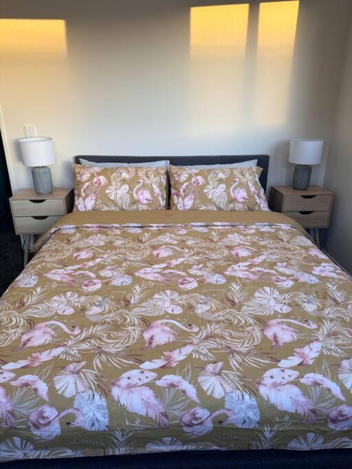 Cbd Luxury Parkside Living 2 Bedroom With Parking Christchurch Eksteriør billede