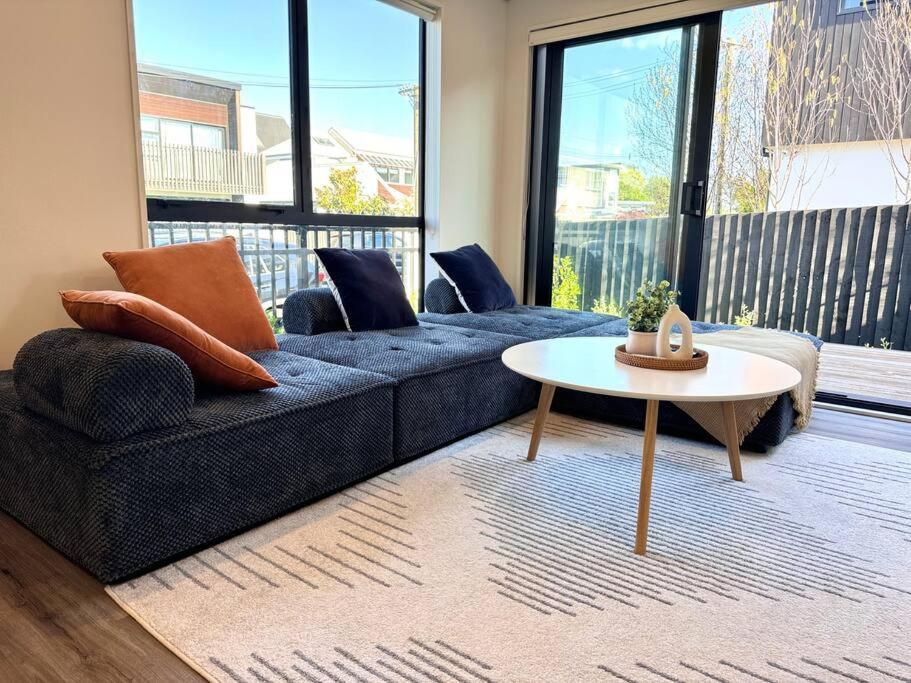 Cbd Luxury Parkside Living 2 Bedroom With Parking Christchurch Eksteriør billede